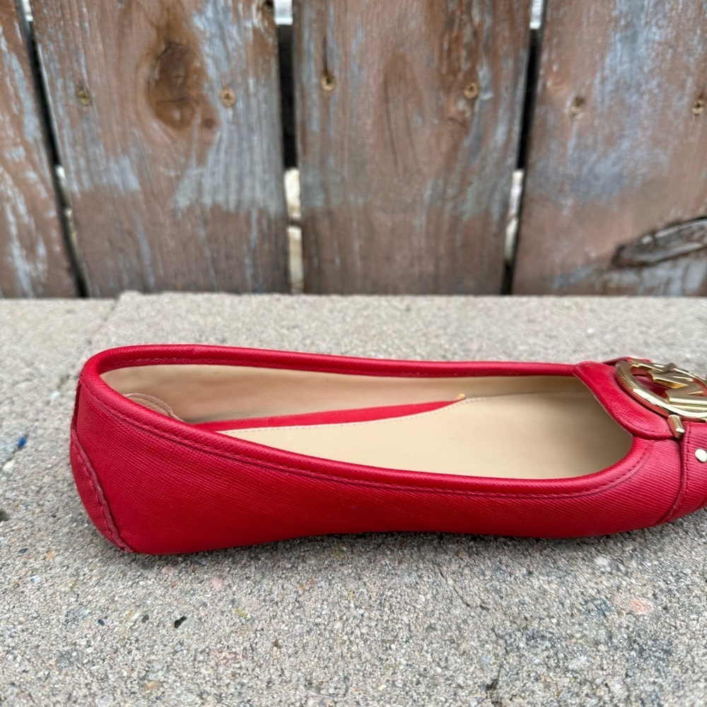 Michael Kors Women's Red Leather Flats Gold Accents Logo Shoe Size 6.5 - Picture 9 of 11